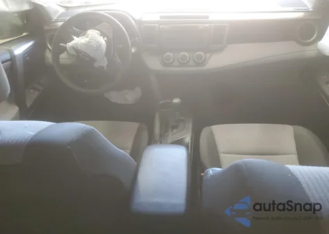 2015 Toyota Rav4 Le z USA, uszkodzony, nr VIN JTMBFREV1FJ044771